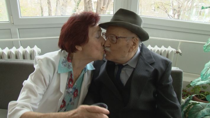 Любов като на кино: Пенсионери се влюбиха след 40 г. раздяла