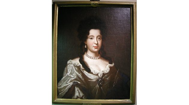 Портрет на Анна Мария Луиза Медичи, която подписва семейния пакт, с който се запазва богатството им за Флоренция.