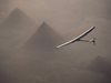 Solar Impulse 2 над пирадимите в Гиза