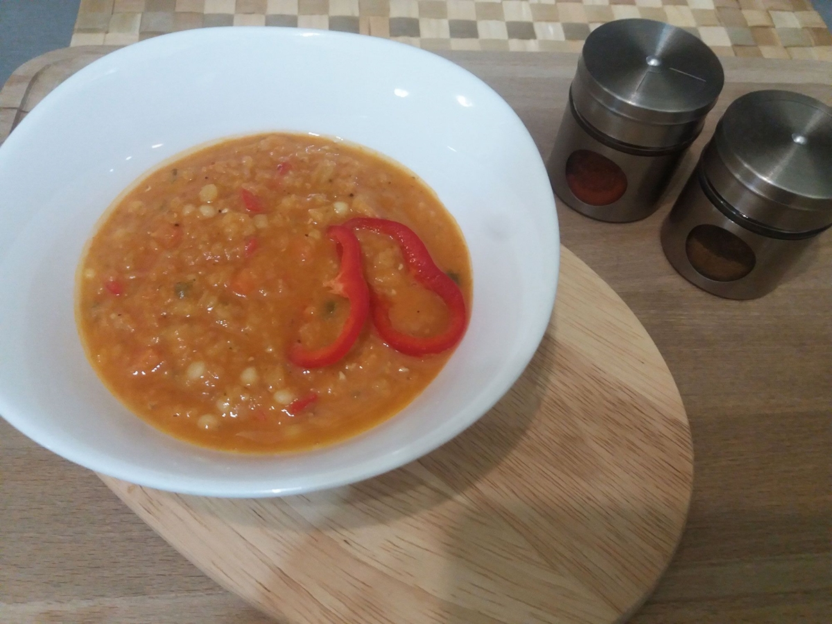 Супа от червена леща с картофи