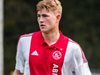Холандия викна 17-годишен
защитник на "Аякс" за България