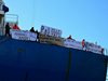 Украински моряци протестират във Варна, корабът им е арестуван