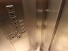 Спират асансьорите, които нямат вградени устройства за връзка при авария