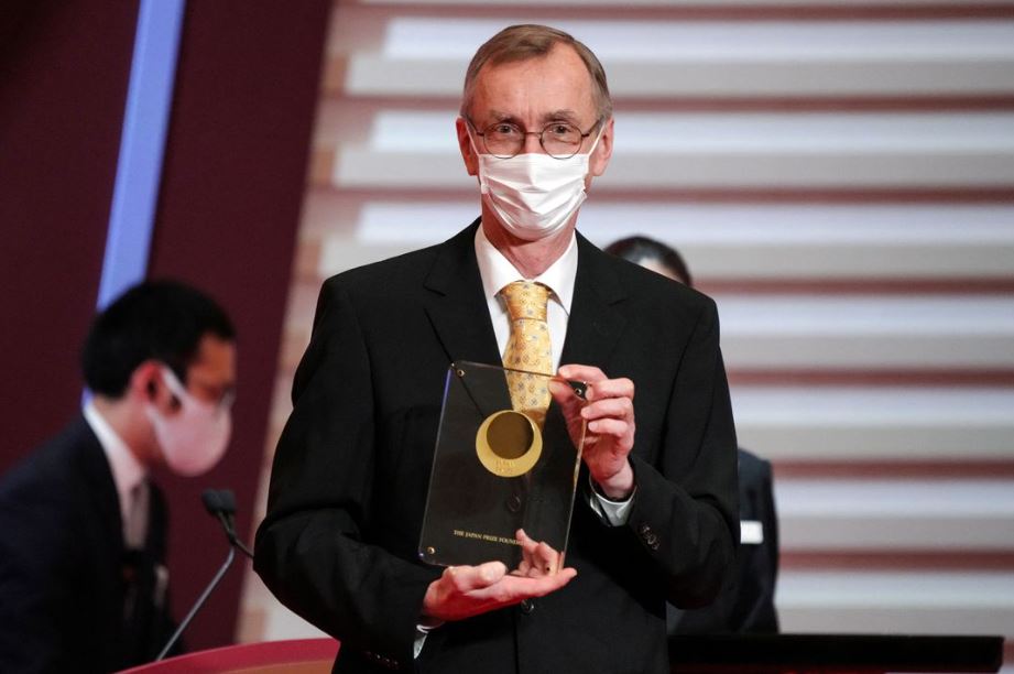 Сванте Пебо е носителят на Нобеловата награда за физиология или медицина
