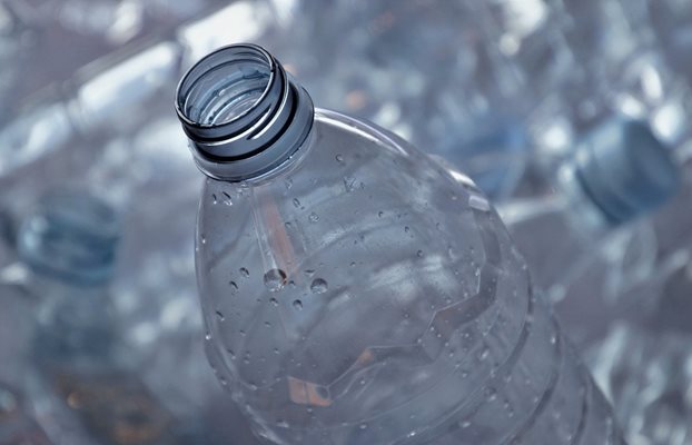 пластмасова бутилка