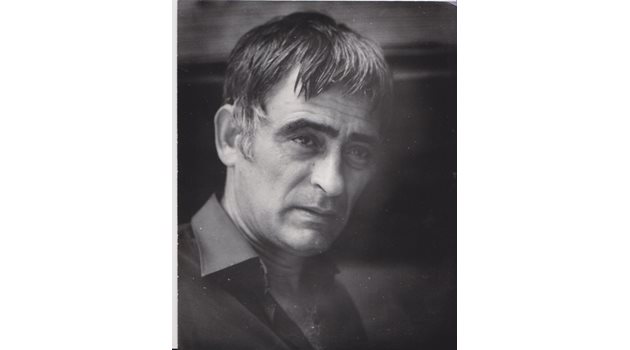 Иван Налбантов има над 100 роли в киното и театъра.
