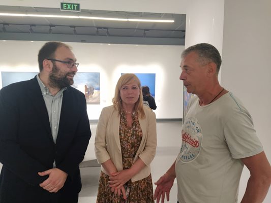 Пламен Панов, Диана Саватева и Атанас Хранов на откриването на изложбата.