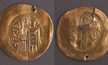 Български професор внася нелегално единствената златна монета на Иван Асен II