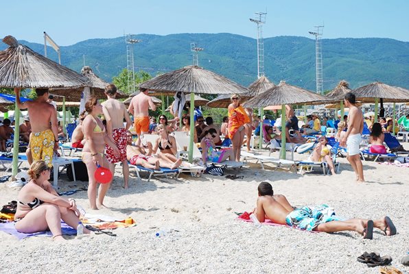 Над 1 млн. болнични листа бяха издадени тази година покрай майските празници. Често те се ползваха за почивки по гръцките плажове.