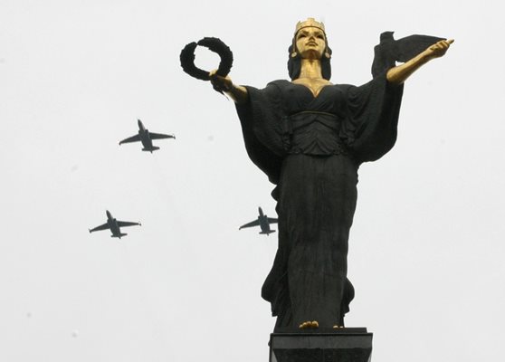 Софиянски отрича паметникът да олицетворява светица