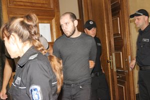 Камера снимала дилъра Ал Газзи да убива мъж заради фойерверки