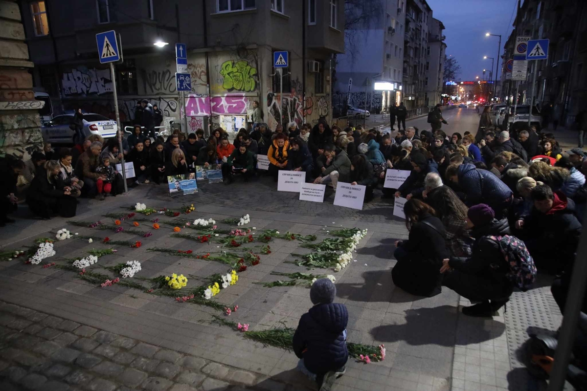 Протест в памет на 14-годишния Филип Арсов: Държавата е съучастник в убийството на нашите деца (Снимки)