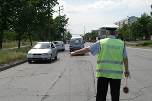 Пиян отърва арест, откараха го потрошен в болница