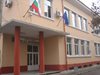 Тийнейджър удари охранителя на училище в Хасково, не го пуснал при приятелката му