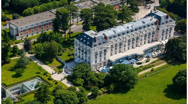 Парижкият хотел "Уолдорф Астория", където прекрояват за последно границите на България.