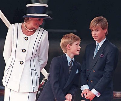 Принцеса Даяна заедно със синовете си Уилям и Хари.