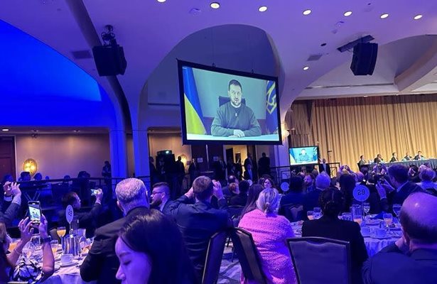 Президентът на Украйна Володимир Зеленски отправи видеообръщение към участниците в 71-та Национална молитвена закуска във Вашингтон