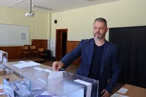 Делян Добрев: Гласувах държавата да се развива и трудният период да е преминал