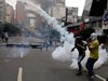 Един загинал и над 200 ранени при протестите във Венецуела