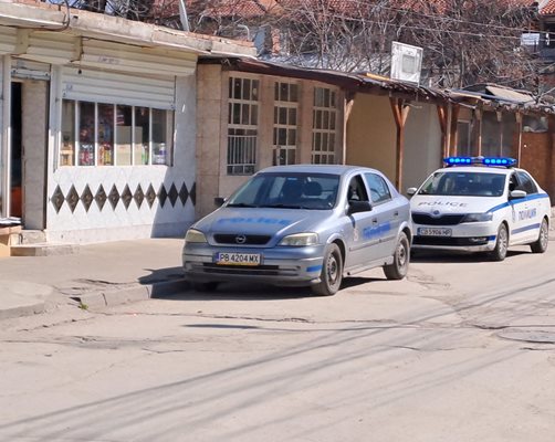 Цял ден в етническите махали на Пловдив гъмжи от полиция, но купувачи на гласове не са открити.