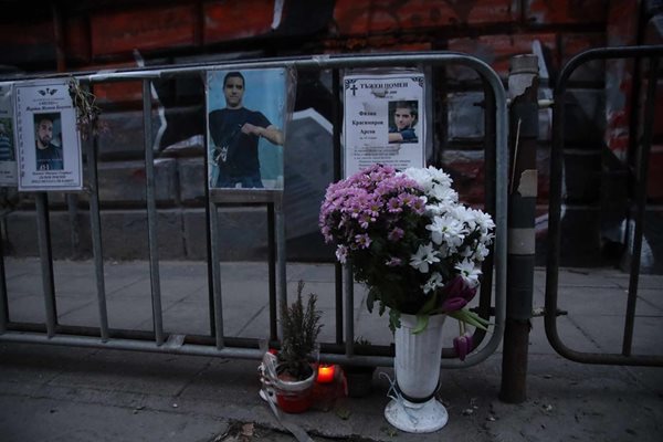 Близки на убития на пешеходна пътека в София Филип излизат днес на протест СНИМКА: Николай Литов