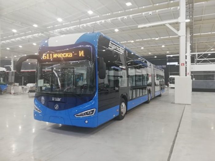 Преди година Бургас въведе първите електрически автобуси в града.