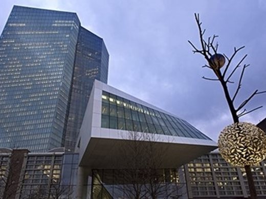 ЕЦБ подсилва арсенала си от мерки срещу коронавируса