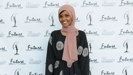 Мюсюлманка разби представите за красота в US конкурс (Видео)