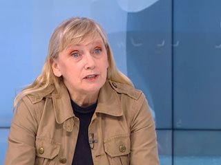 Елена Йончева: Най-трудният момент и най-голямата награда бе да видя семействата на моряците