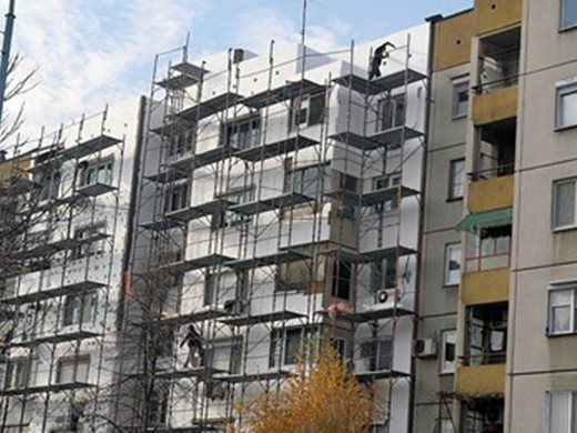 С близо 2.8 млн. лева санират още 18 блока в Свищов през 2018 г.