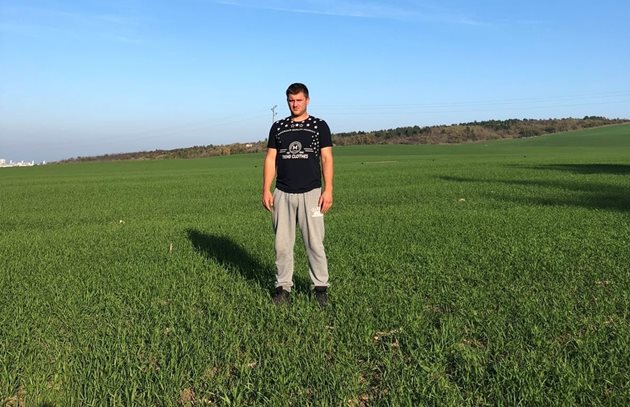 Илия Проданов коменрира, че в района на Бургас от няколко години все повече фермери започват да отглеждат рапица