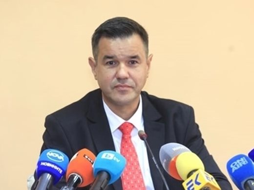 Министър Никола Стоянов даде "Кинтекс" на прокурор