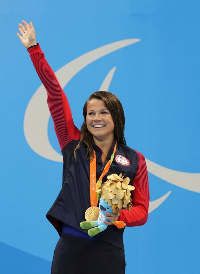 Ребека току-що е изпълнила най-голямата си мечта - да стане олимпийска шампионка, макар и на параигрите.