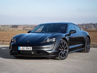 Porsche няма да се откаже от разработването на нови коли с двигатели с вътрешно горене