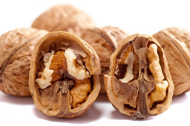 Орехите намаляват неконтролируемия апетит и допринасят за чувство на ситост  СНИМКА : Pixabay