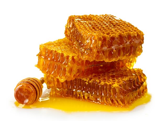 Традиционен метод за извличане на восък от пчелна пита | Български Фермер