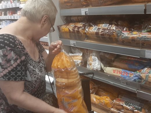 Икономисти: Цената на хляба пада, не е нужно да има таван на надценката му