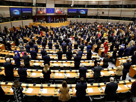 Европарламентът срещу разширяване на схемата за търговия с въглеродни емисии
