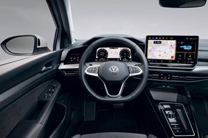 Volkswagen връща физическите бутони, защото клиентите не харесвали сензорните екрани