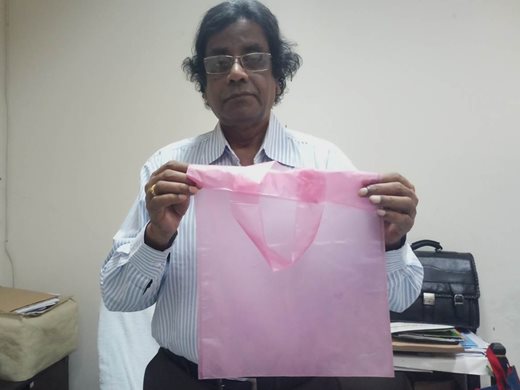 Бангладеш изобрети "зелени" торбички за еднократна употреба от юта