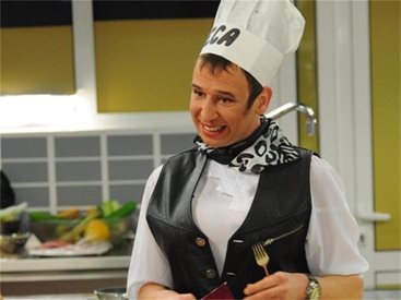 Поетични страсти и кулинарни рими с Деса Поетеса в Lord of the Chefs