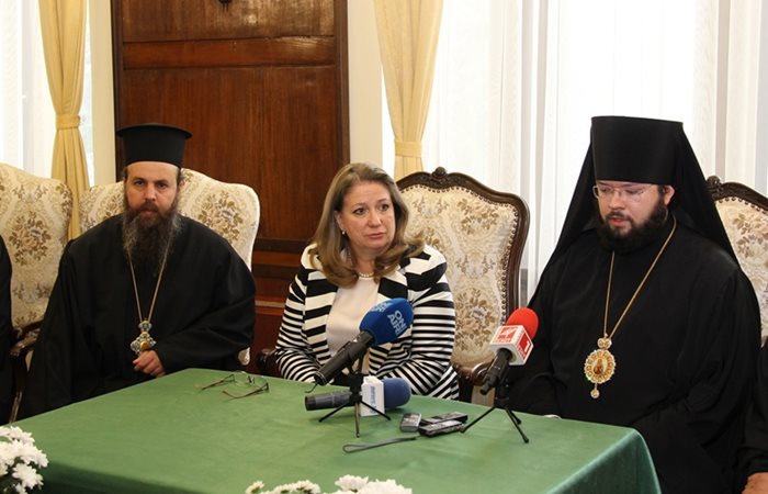 Зам.-министър Ирена Георгиева на среща с Богородския епископ Антоний и неврокопския митрополит Серафим.