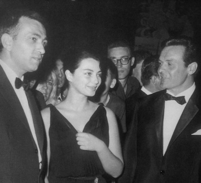 Режисьорът Въло Радев (вляво) и двамата актьори на кинофестивала във Венеция, 1964 г.