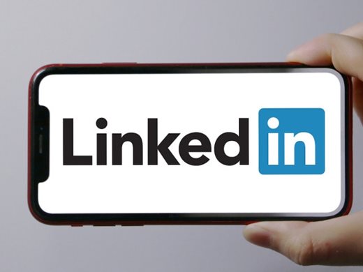 LinkedIn спира китайската си версия, ще прави ново приложение само за обяви за работа