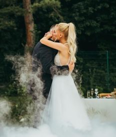 Жената на Тото Кристин сподели мигове от сватбата им, вижте ги (Снимки)