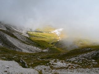 Лоши са условията за туризъм в планините, времето е  облачно и мъгливо