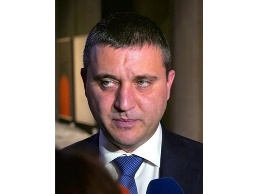 Горанов: Радев иска нови скъпи самолети, но е против да се купуват нови коли