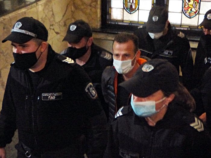 Борислав Колев беше разпитан от прокурори на 21 декември, а на 22-и повторил обясненията си пред съдия.
