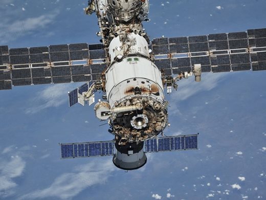 Космонавтите на Международната космическа станция изхвърлиха боклук в открития космос
