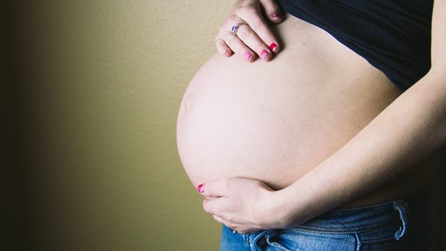 Какво трябва да знаем за гениталния херпес по време на бременност